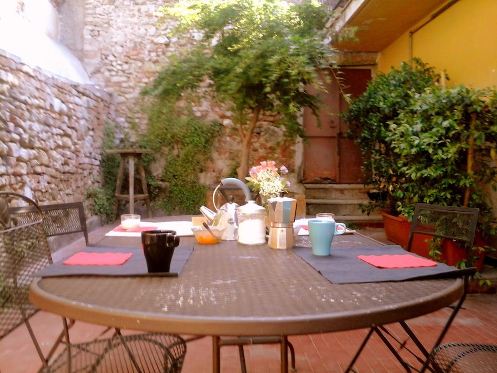 Il Cortiletto Dei Capperi Bed & Breakfast Gassino Torinese Exterior foto