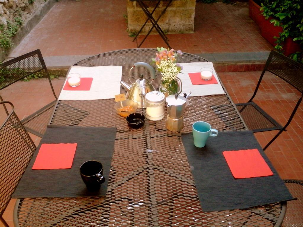 Il Cortiletto Dei Capperi Bed & Breakfast Gassino Torinese Exterior foto